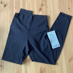 NWT Lululemon Align™ High-Rise Pant 25"
Size 4, Black
